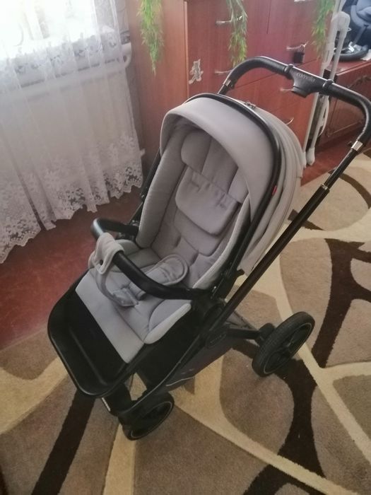 Дитяча коляска '' карелло''