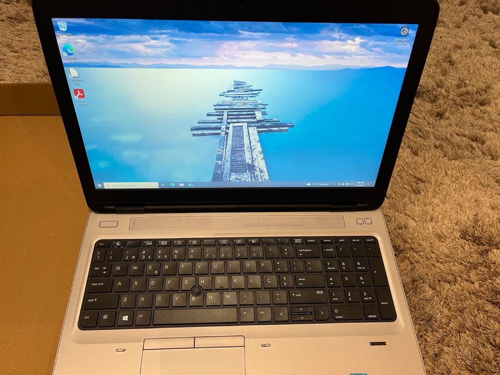 Pc portatil HP i7, 8gb, 256gb ssd, Windows Pro