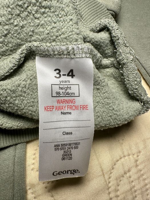 Одяг на хлопчика на 3-4 роки