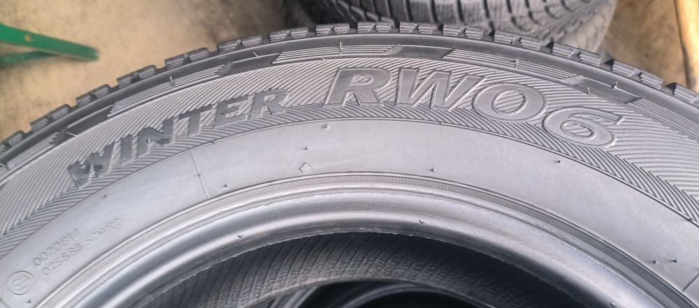 Резина 215.70.R16C.Ціна вказана за 1 шт.