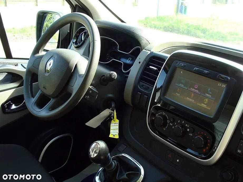 Renault Trafic 1,6 dCi Faktura Vat niski przebieg 80 tysi Bdb stan