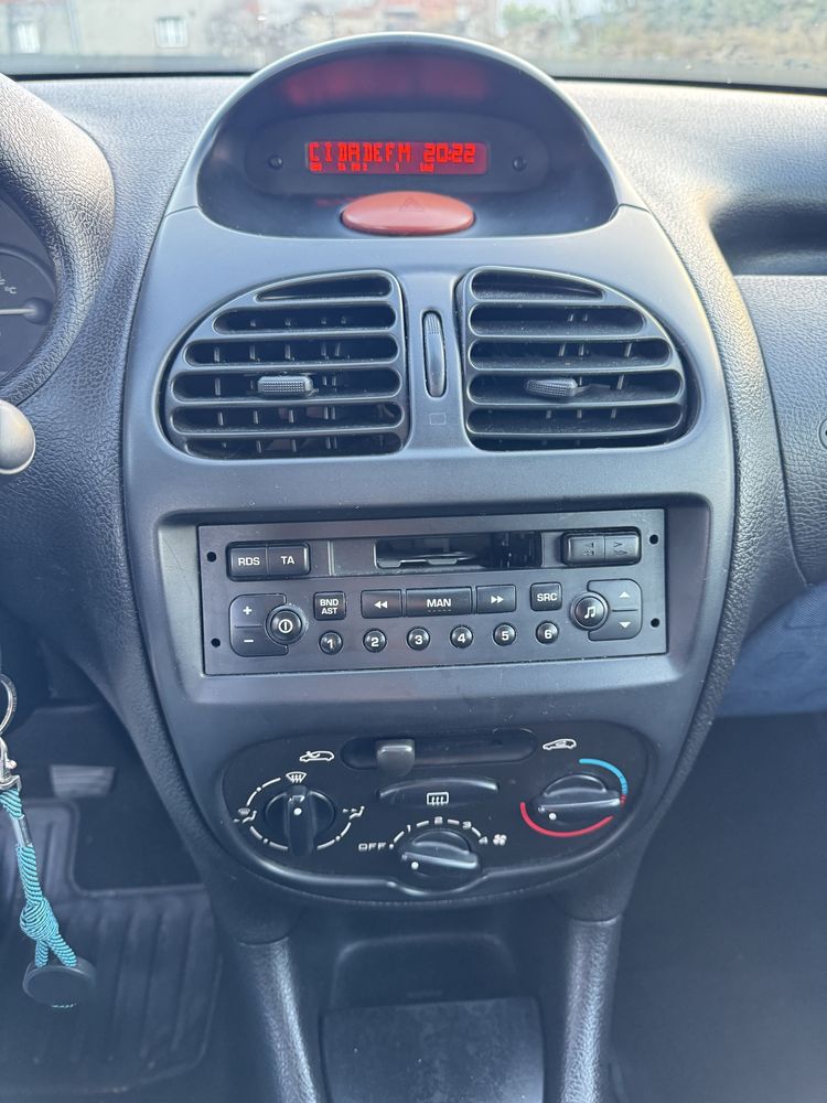 PEUGEOT 206 (1.1)