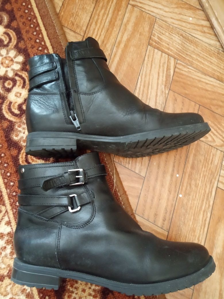 Bata кожаные демисезонные ботинки ботильоны ботиночки размер 36 Италия