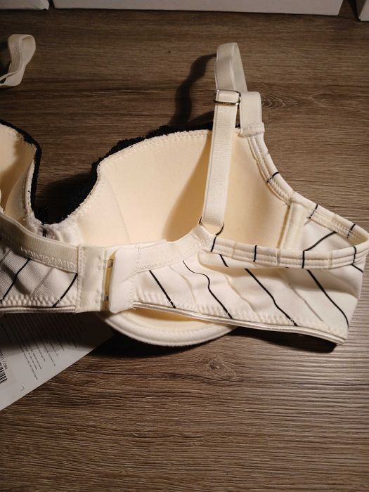 biustonosz 75 B Colours