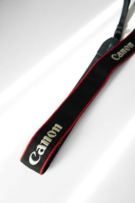 Maquina Fotografica, KIT CANON EOS 2000D