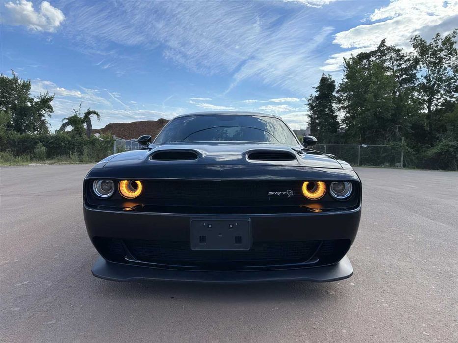 Dodge Challenger      2021
