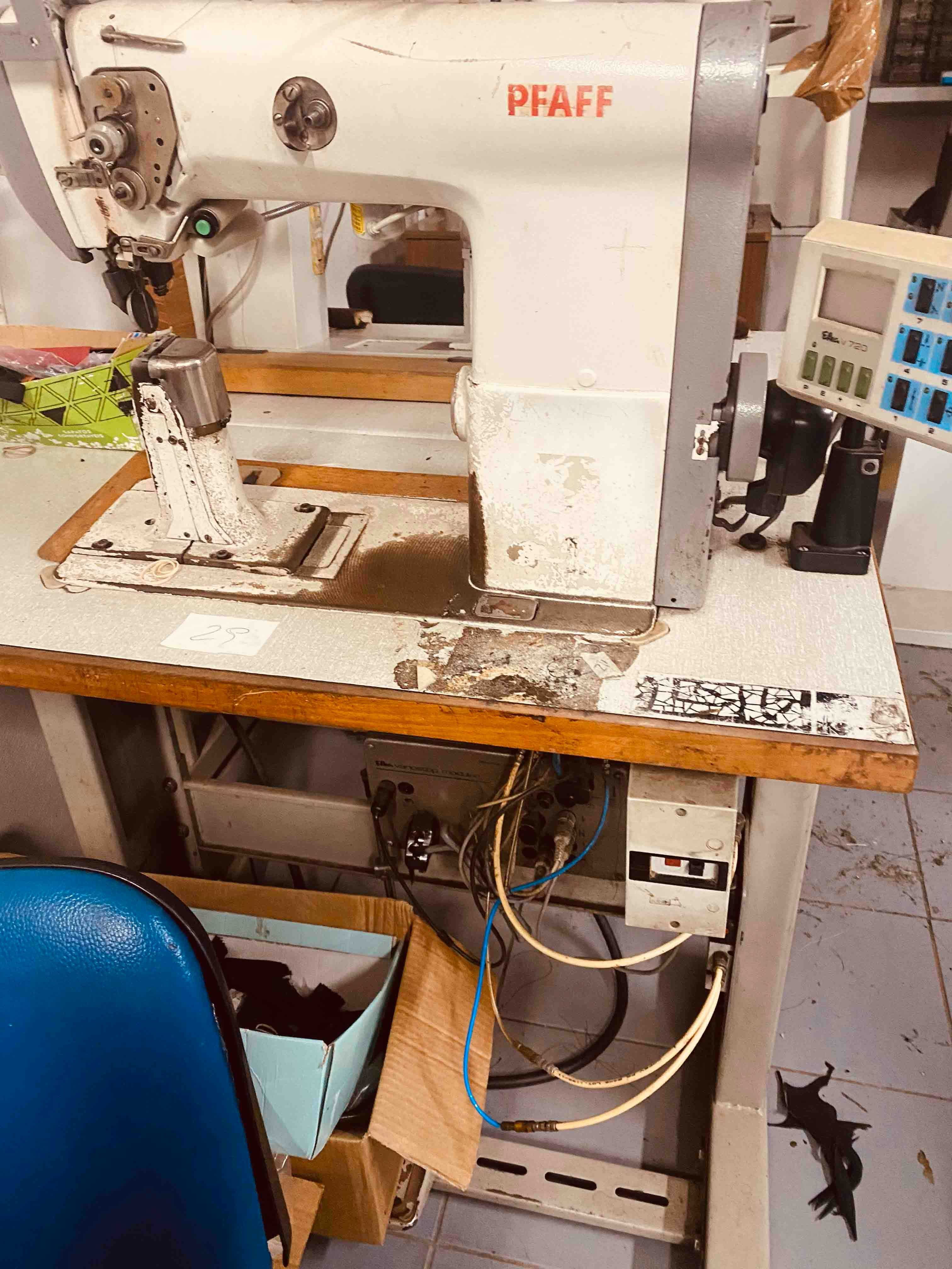 Máquina de Costura Coluna 1 Agulha c/programador PFAF - REDUÇÃO