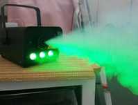 Máquina de Fumo 500w RGB e strobe com controlo remoto