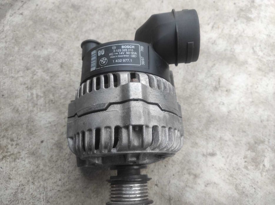 Генератор Bosch 14v 50-90A для BMW