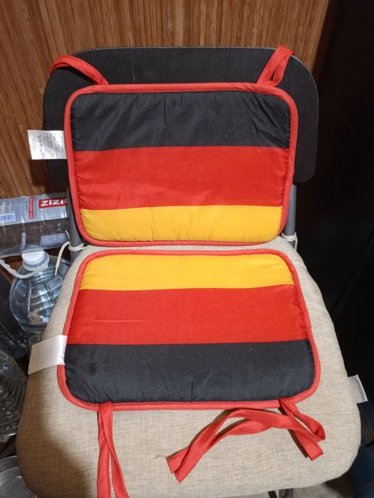 Подушка (чехол) на табурет или стульчик