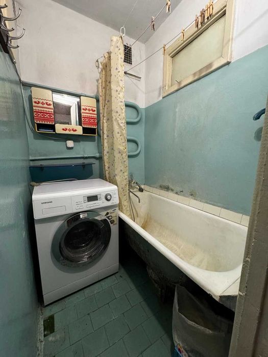 Продаж 2-кімнатної квартири на Виставці, вул. Зарічанська