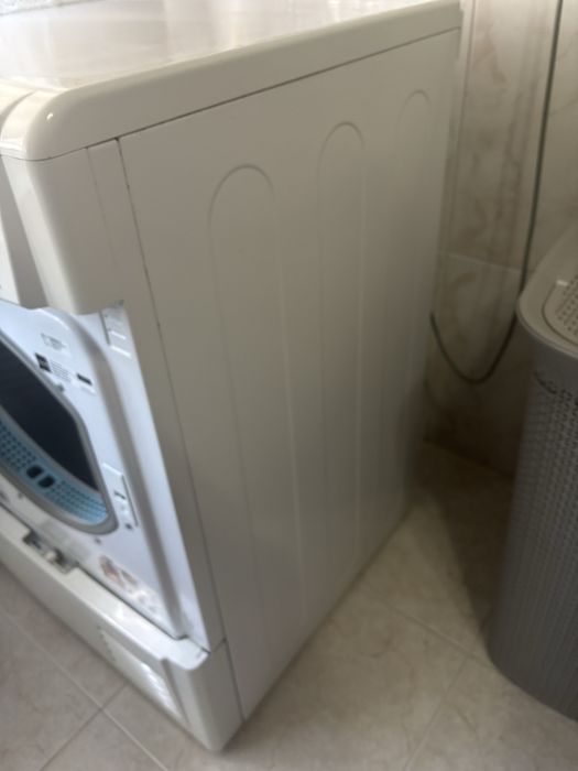 Maquina de secar roupa indesit G45