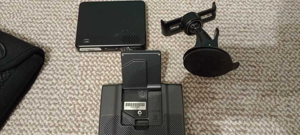 Nawigacja  Garmin nuvi , dwie sztuki