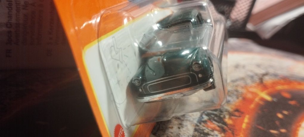 Morris Minor Salon ( matchbox)