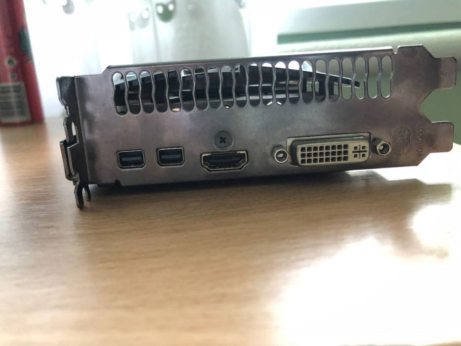 Видеокарта Gigabyte 3gb