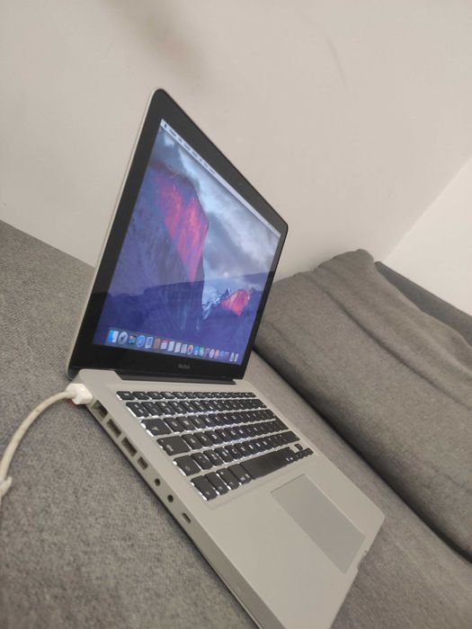 MacBook A1278 Podświetlana Klawiatura 4GB Ram Core 2 duo 2x2.0Ghz