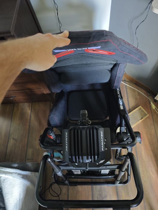 Kierownica Fanatec DD 5-8 NM + fotel next level racing gt little pro.