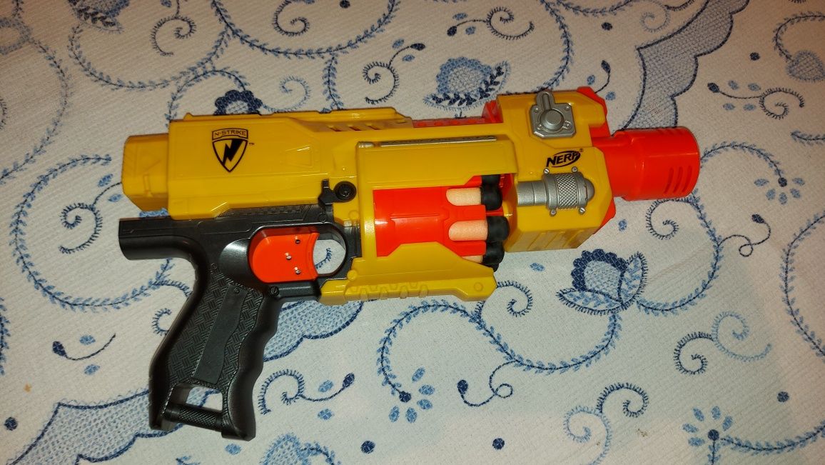 Nerf N-Strike + Nerf Jolt