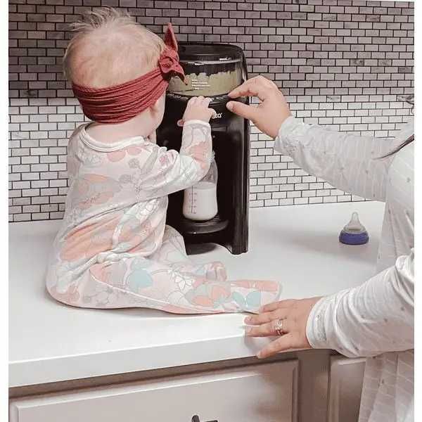 Машина для приготування суміші Baby Brezza Formula Pro Advanced Black