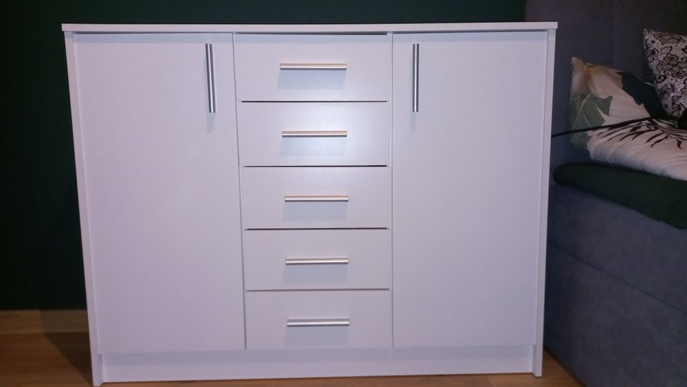 Biała komoda 110×85×35