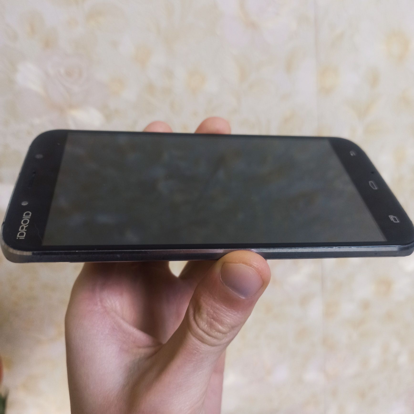 Смартфон S-Tell M555