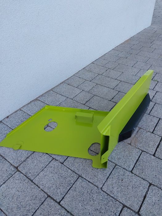 Blacha boczna Lewa, Claas, Lexion heder Vario. Stół do rzepaku.