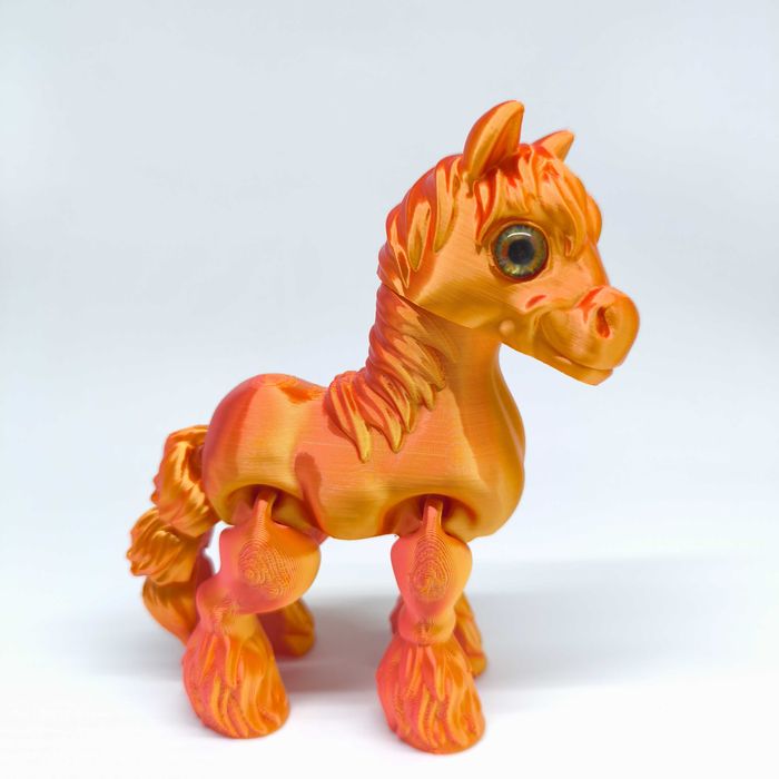 Вогняний кінь! Рухомий 3D-коник — талісман 2026 року!