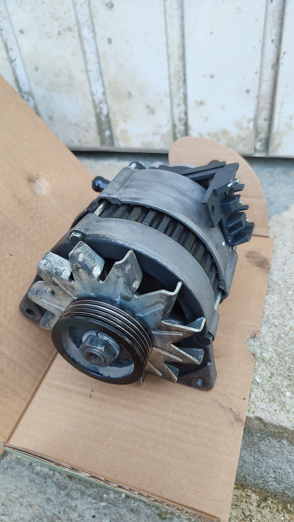 Alternador com bomba Ford Transit