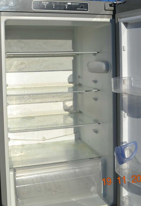 Lodówka zamrażarka Whirlpool 185cm srebrna no frost gwaranc serwis agd