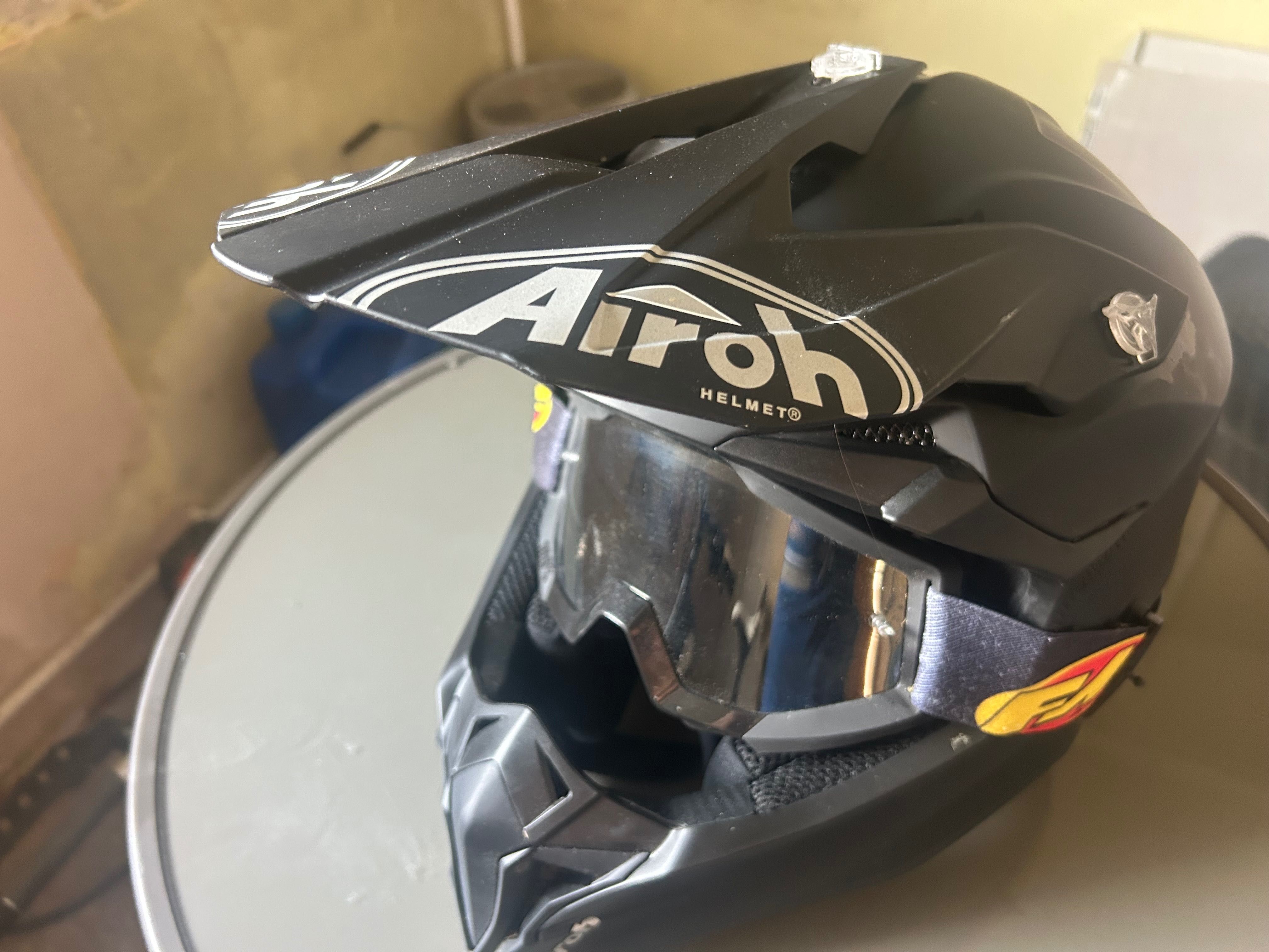 Kask cross quad airoh wrapp rozmiar m okazja