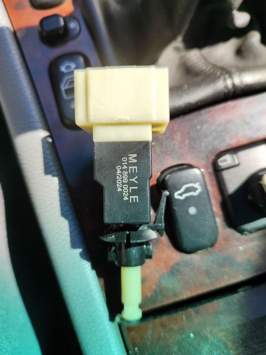 Датчик торможения на мерседес