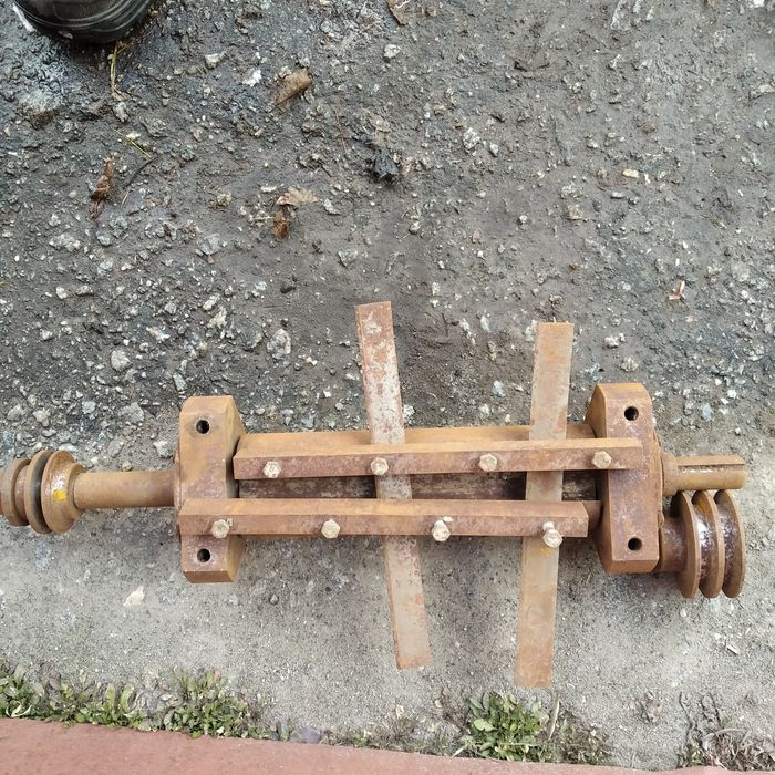 Вал на церкулярку універсальний з ножами