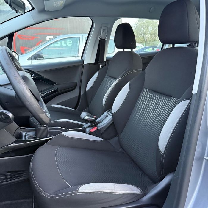 Peugeot 2008 1.2 VTi Access