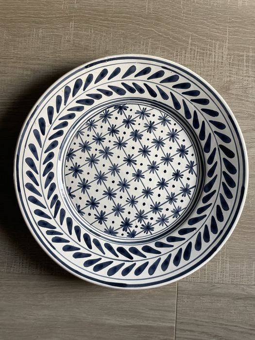 Prato de cerâmica grande
