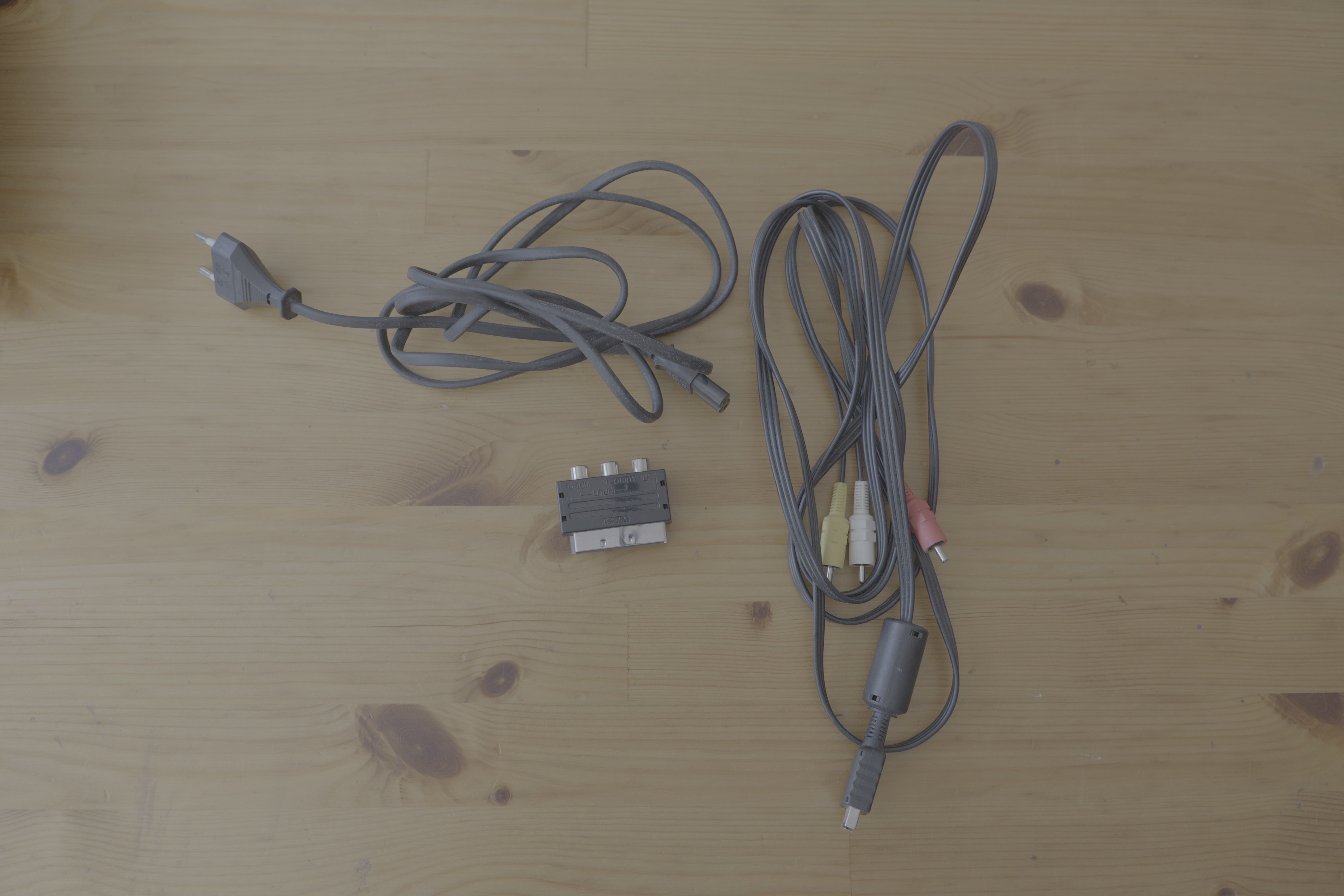PlayStation 2 (primeira edição de 2000) - para colecionador ou peças