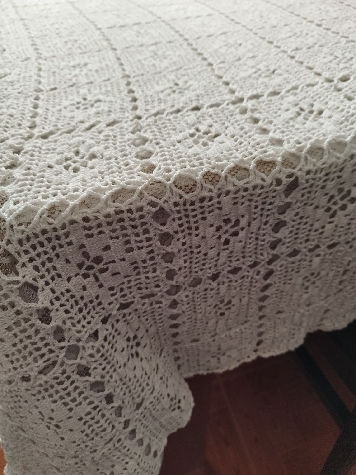 Toalha para mesa em crochê