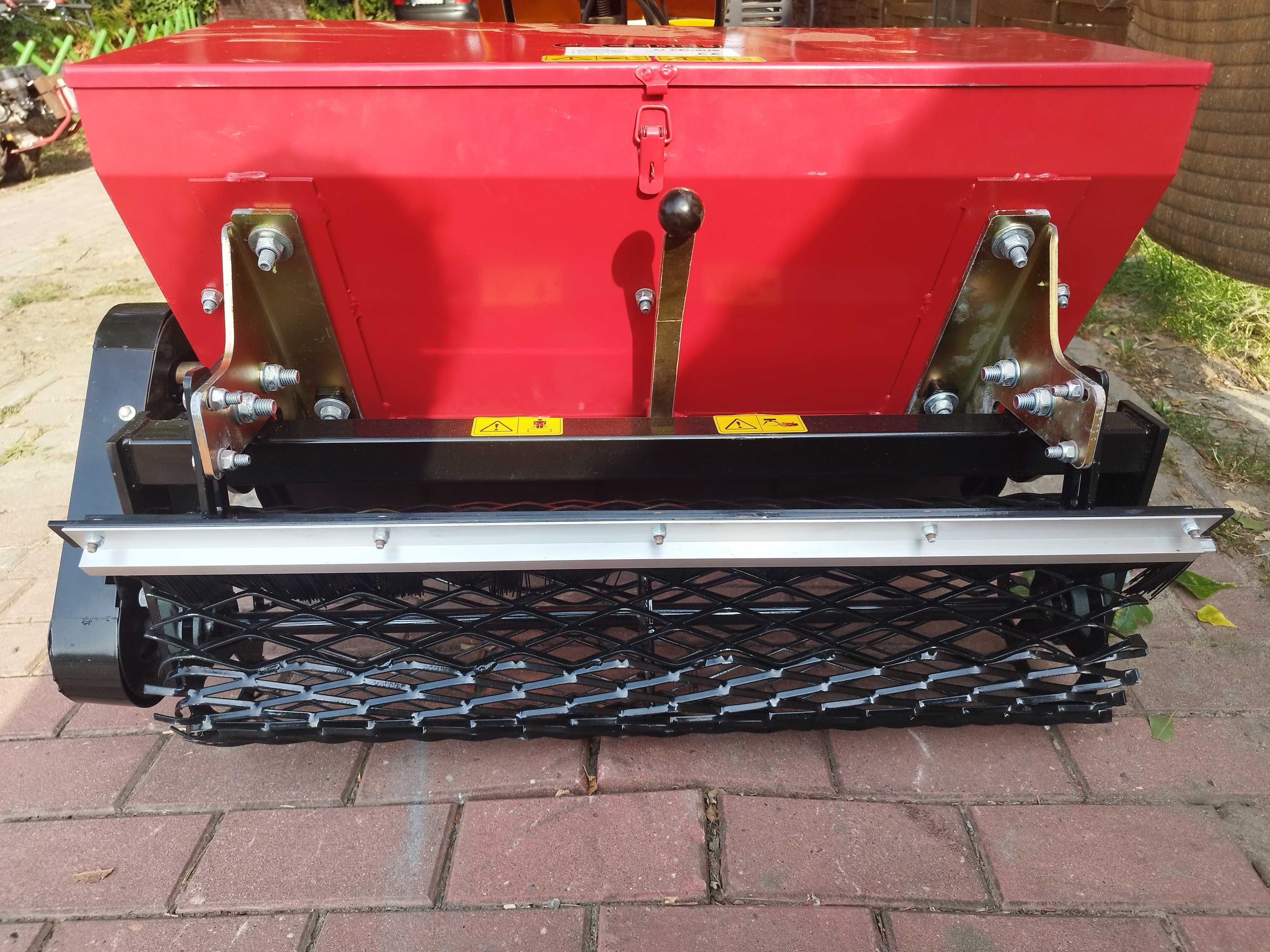 Siewnik z napędem do trawy , siew mechaniczny