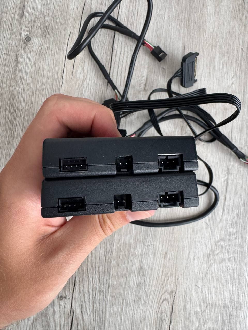Контролер Corsair iCUE Commander Core XT RGB (CL-9011112-WW)