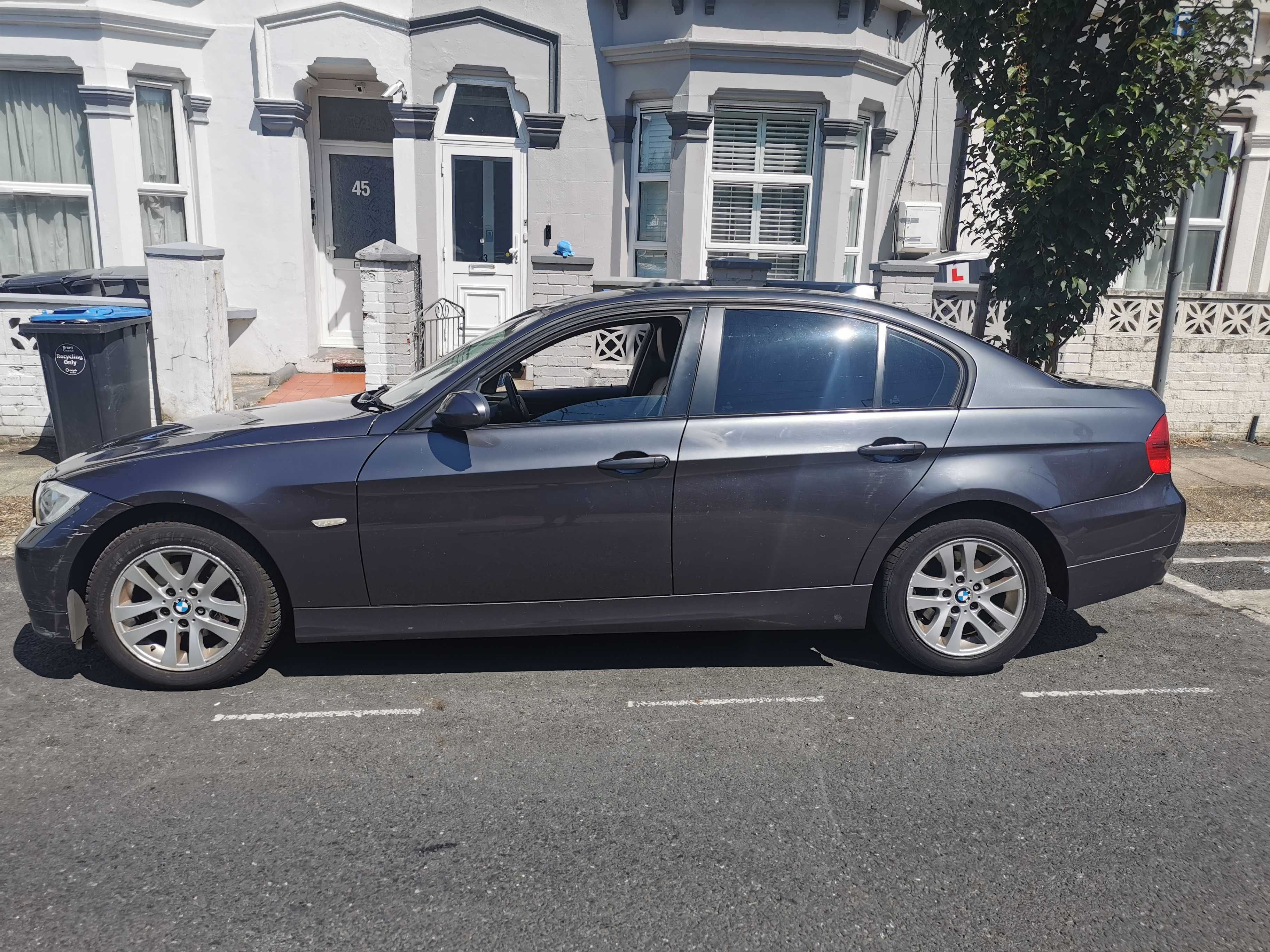 BMW 318i 2.0cc petrol automatic