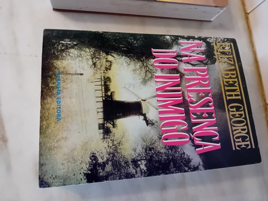 Conjunto de 2 Livros de Elizabeth George