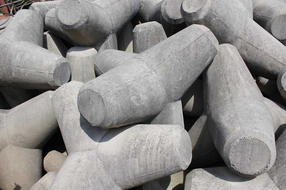 betonowe GWIAZDOBLOKI jeż starblok falochron zasieki czwórnóg zapora