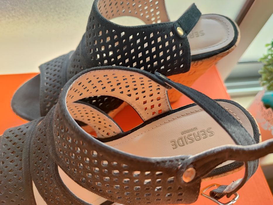 Sandálias sola cortiça compensadas