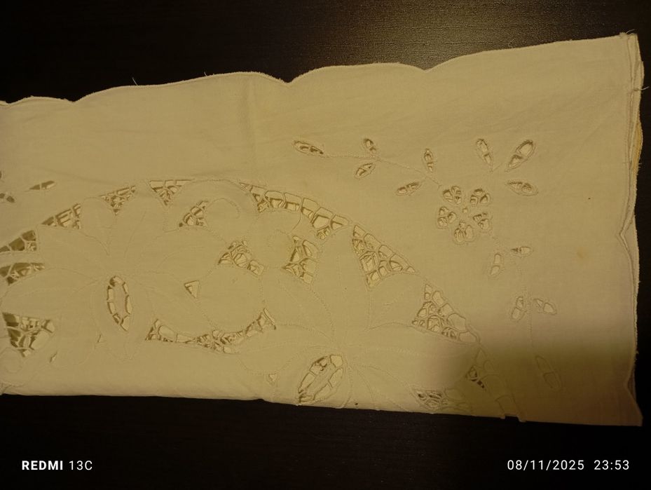 Toalha quadrada bordada