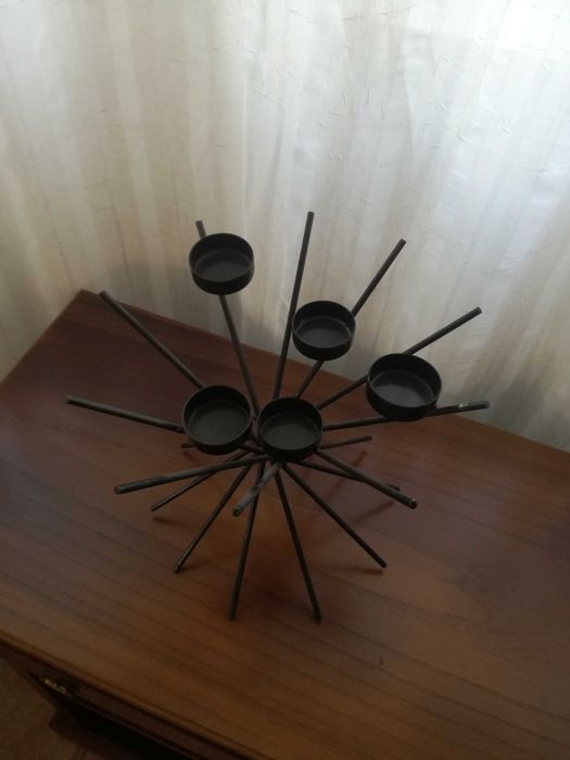 Castiçal em ferro para 5 velas