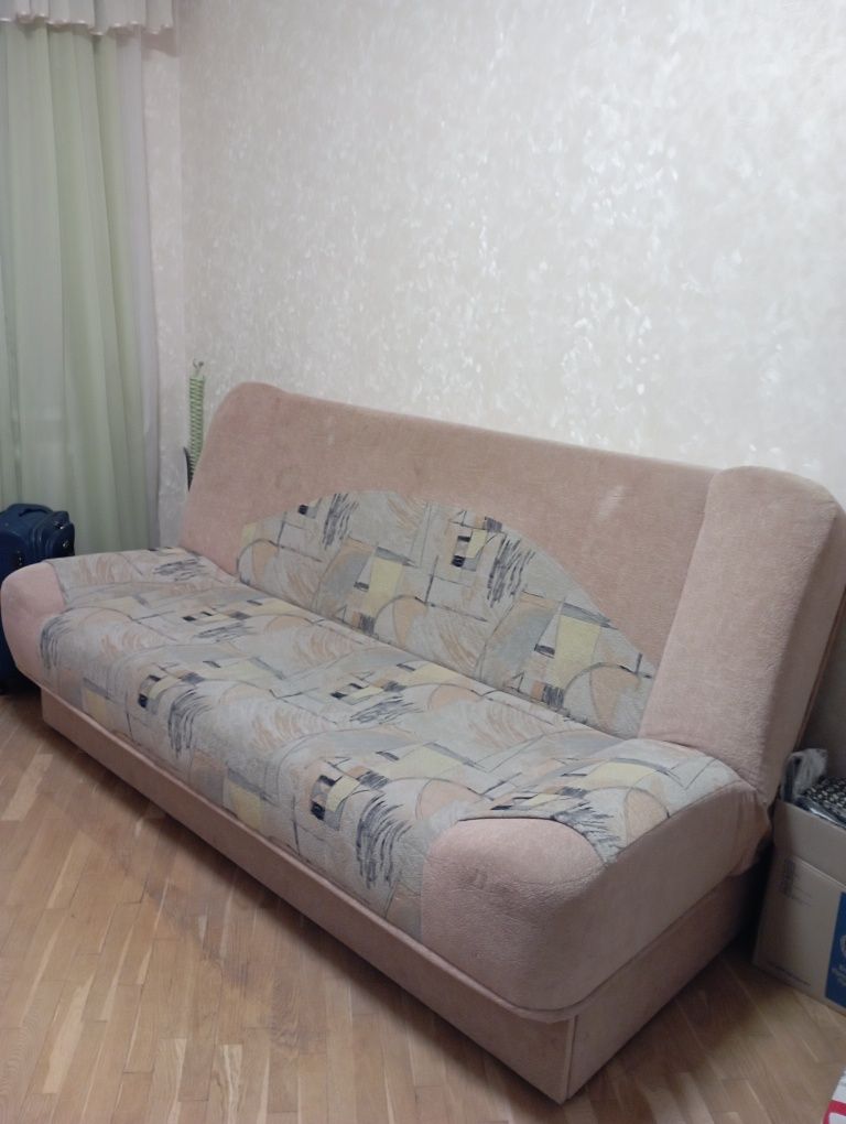 Продам диван  хороший