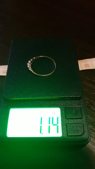 Sprzedam zloty pierścionek damski