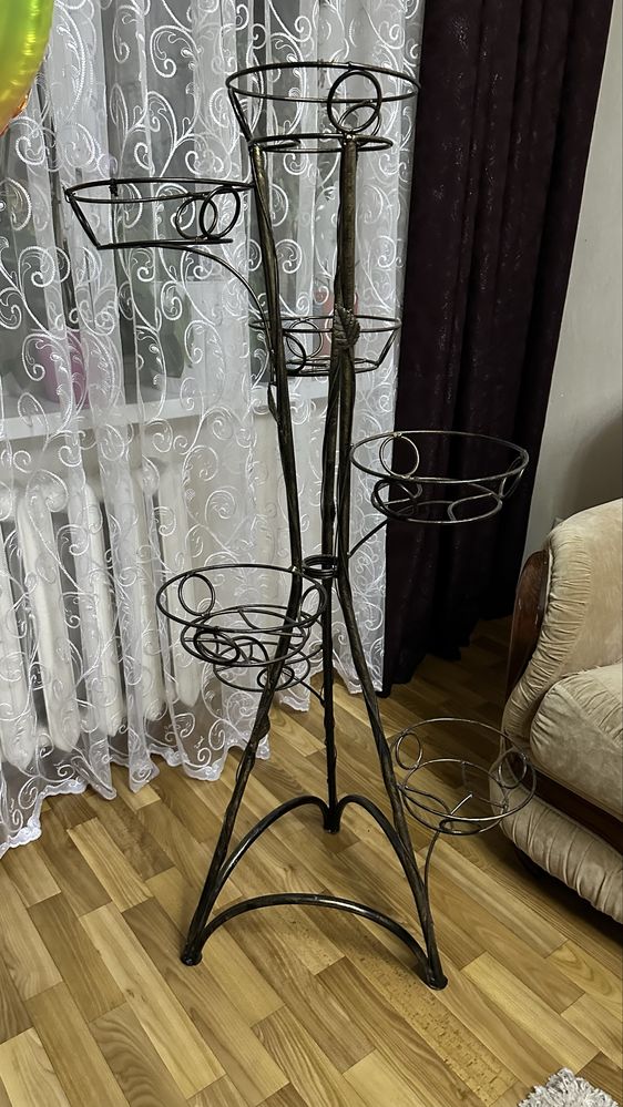 Подставка для цветов