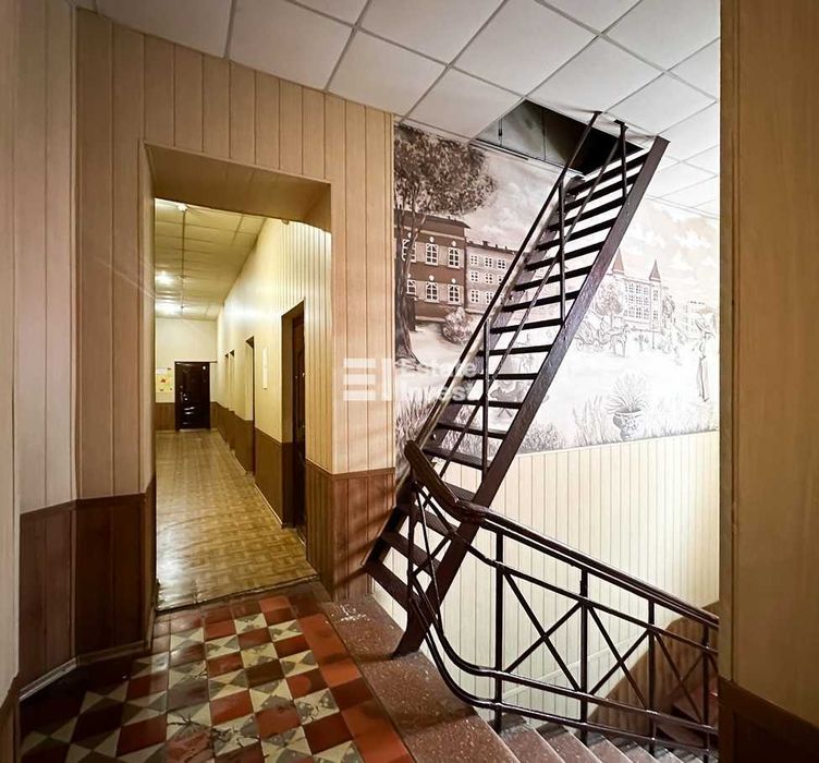 Продам ОСЗ в приближенном к центру районе, по адресу: ул.Малиновского.