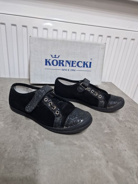 Buty KORNECKI 32 SKÓRA model 6282 czarne stan BDB ok 20,9cm