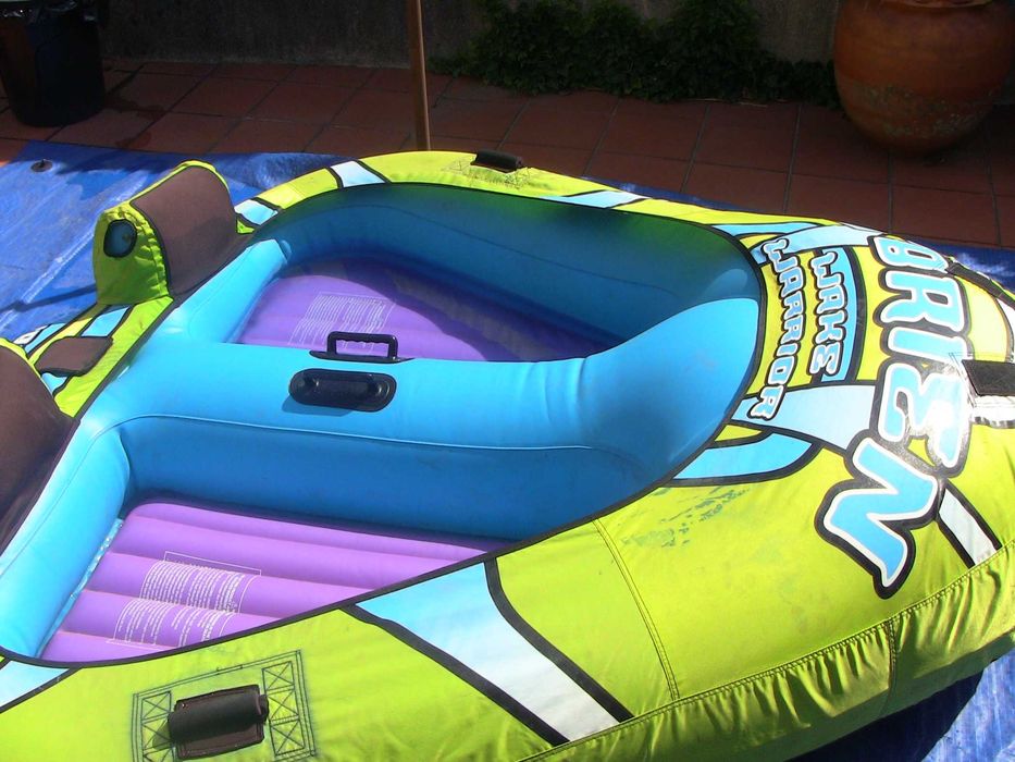 Boia de reboque para barco, duas pessoas.